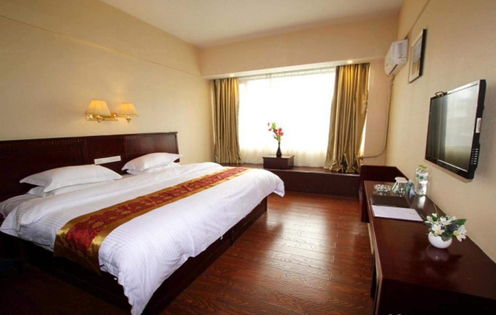 Greentree Inn Guangxi Guilin Lingui Jinshan Square Jinshui Road Express Hotel Екстер'єр фото