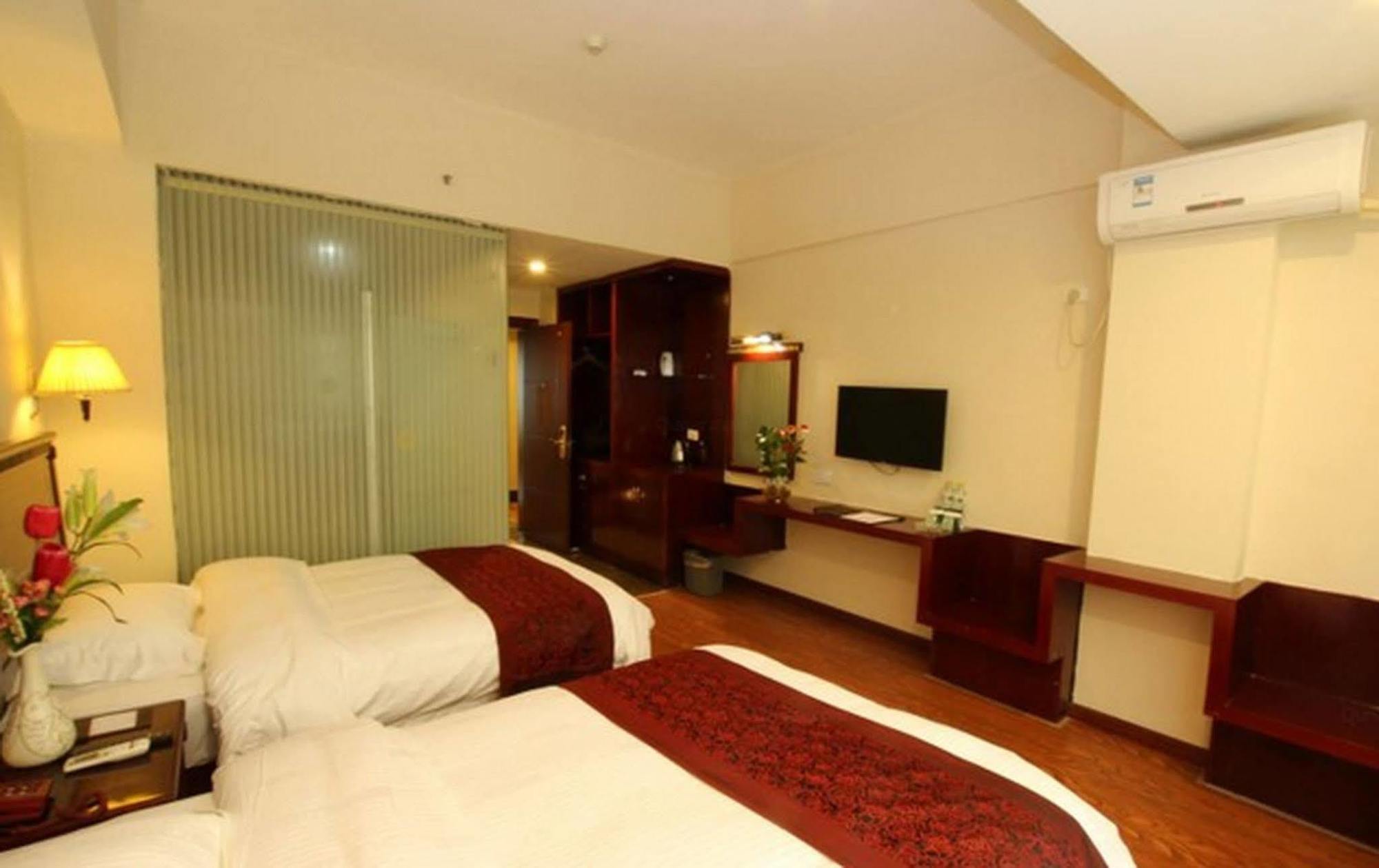 Greentree Inn Guangxi Guilin Lingui Jinshan Square Jinshui Road Express Hotel Екстер'єр фото
